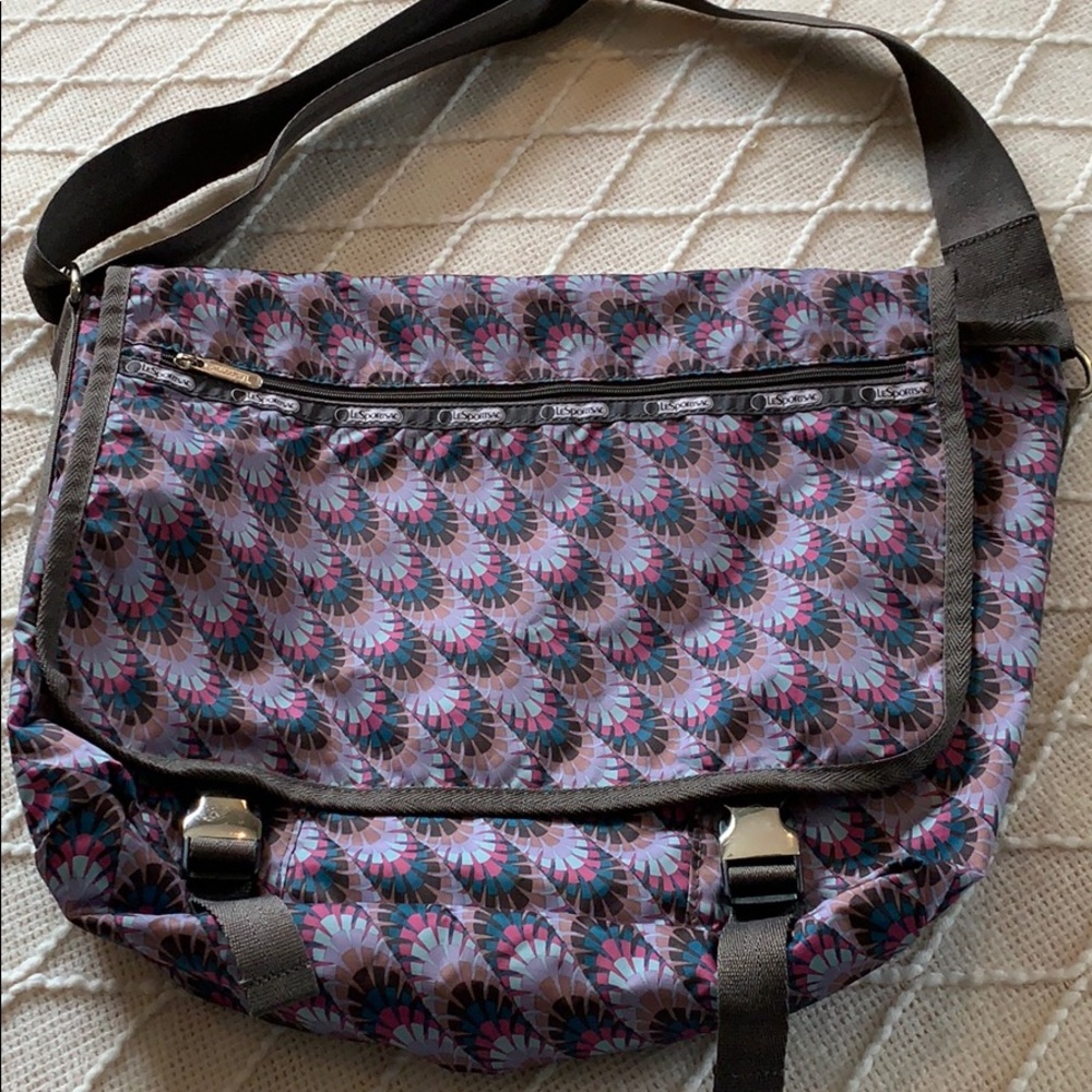 Lesportsac Messenger Bag
